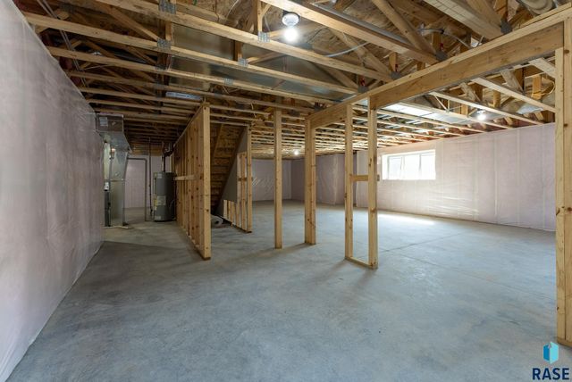 5413 E 64th St, Sioux Falls, SD 57108