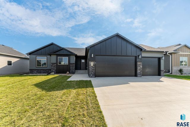5413 E 64th St, Sioux Falls, SD 57108