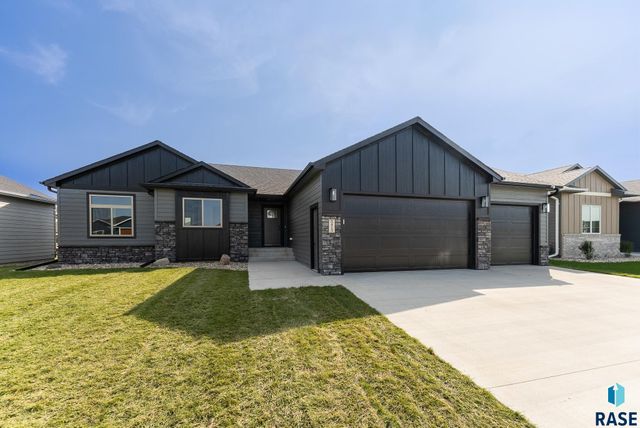5413 E 64th St, Sioux Falls, SD 57108