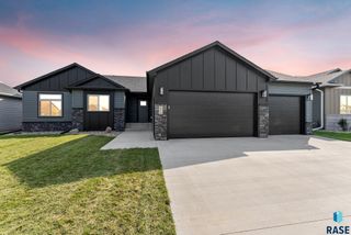 5413 E 64th St, Sioux Falls, SD 57108
