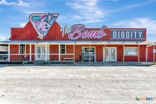 321 Kolle Road, Inez, TX 77968