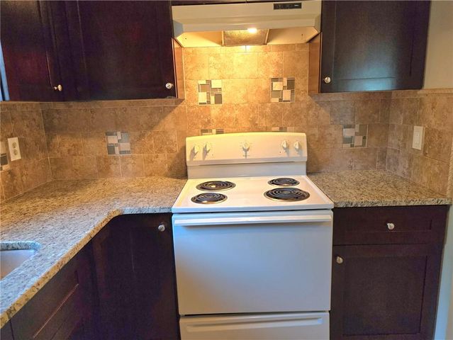 2982 Hillwood Drive, Lawrenceville, GA 30044