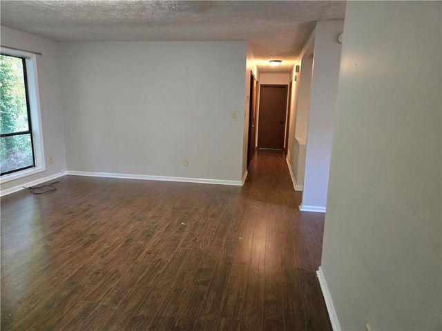 2982 Hillwood Drive, Lawrenceville, GA 30044
