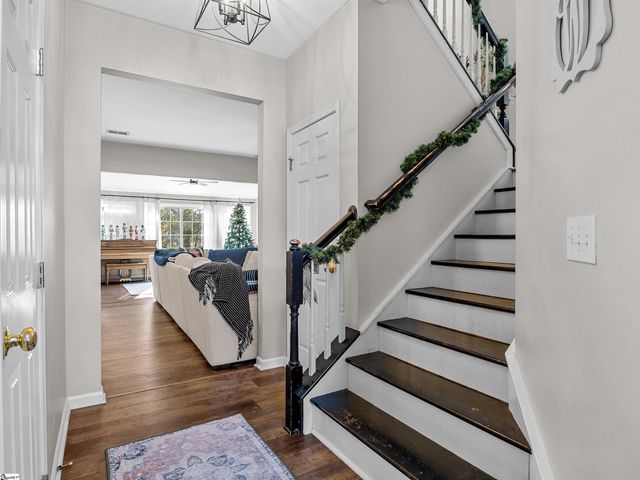 135 Castleton Circle, Boiling Springs, SC 29316