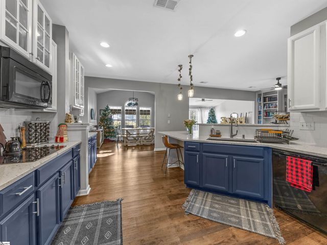 135 Castleton Circle, Boiling Springs, SC 29316