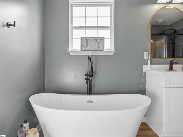 135 Castleton Circle, Boiling Springs, SC 29316