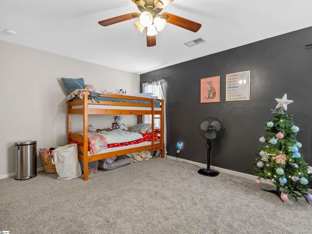 135 Castleton Circle, Boiling Springs, SC 29316