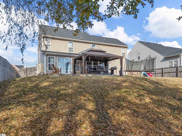 135 Castleton Circle, Boiling Springs, SC 29316