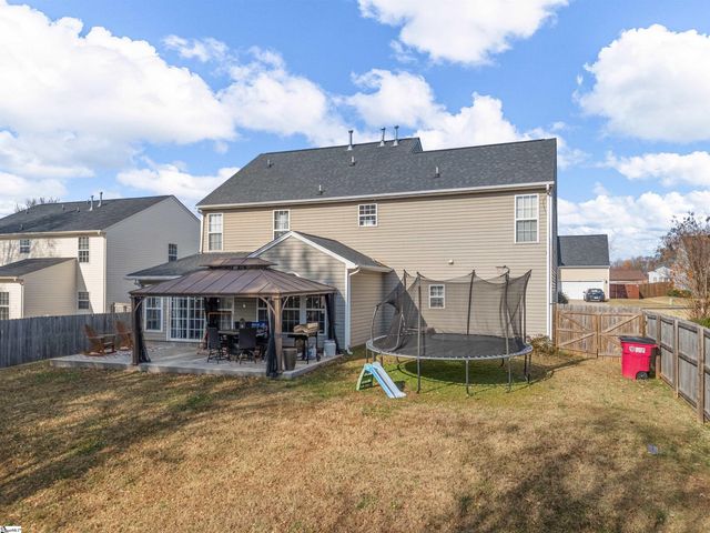 135 Castleton Circle, Boiling Springs, SC 29316