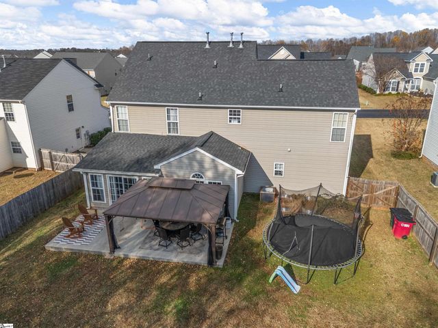 135 Castleton Circle, Boiling Springs, SC 29316