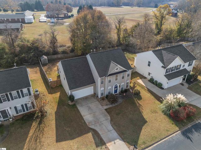 135 Castleton Circle, Boiling Springs, SC 29316