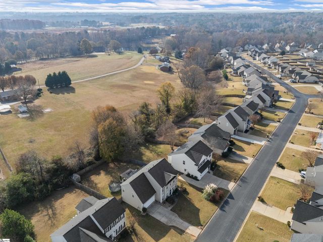 135 Castleton Circle, Boiling Springs, SC 29316