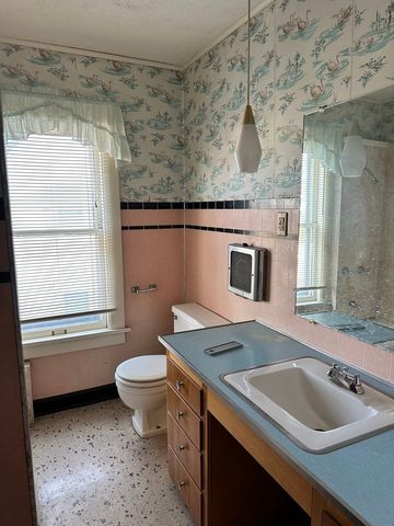 503 E Main Street, Morrison, IL 61270