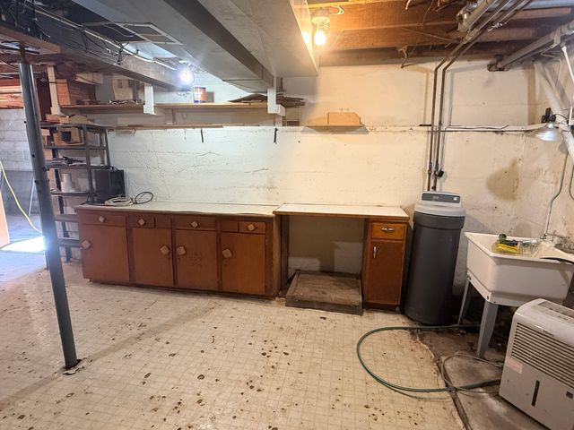 503 E Main Street, Morrison, IL 61270