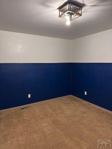 5912 Polly Ct, Pueblo, CO 81008