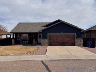 5912 Polly Ct, Pueblo, CO 81008