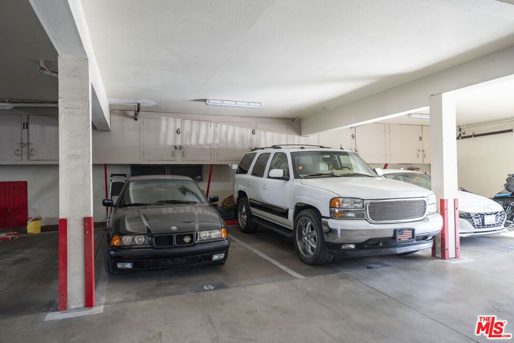 Image 30 of property listing at 1100 Walnut Avenue 6, Long Beach, CA 90813