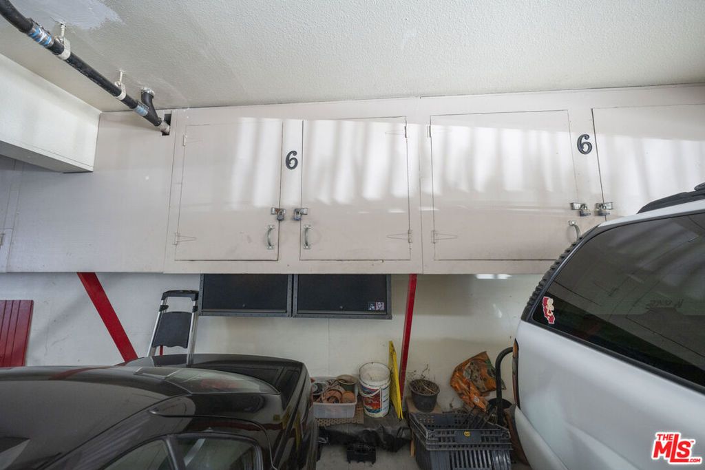 Image 31 of property listing at 1100 Walnut Avenue 6, Long Beach, CA 90813