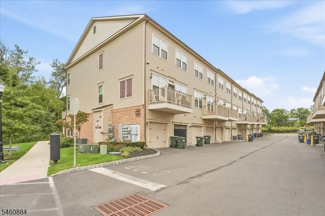60 Sternadori Rd, Somerville Boro, NJ 08876