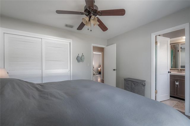 2523 LAKE ELLEN CIRCLE, Tampa, FL 33618