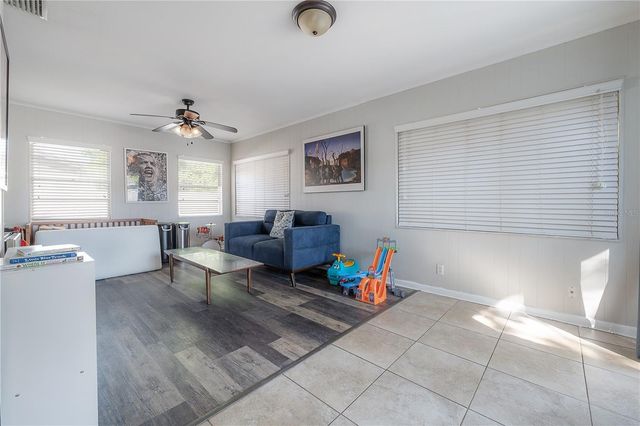 2523 LAKE ELLEN CIRCLE, Tampa, FL 33618