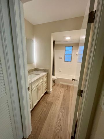 311 E Ocean Avenue 205, Lantana, FL 33462