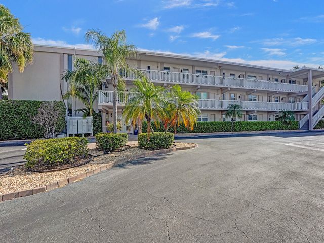 311 E Ocean Avenue 205, Lantana, FL 33462