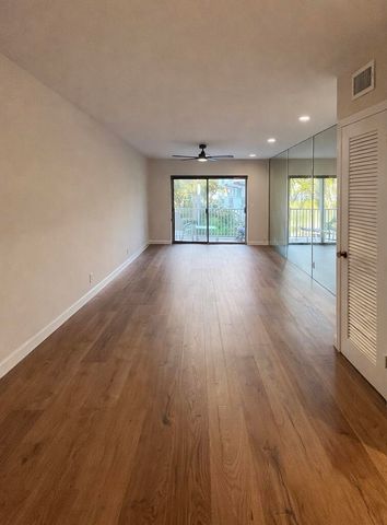 311 E Ocean Avenue 205, Lantana, FL 33462