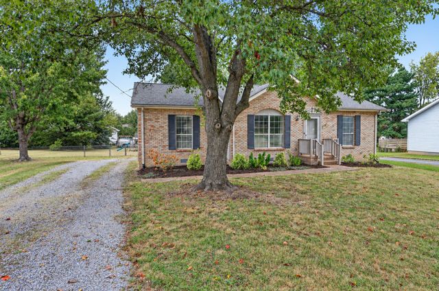 502 Highland Dr, White House, TN 37188