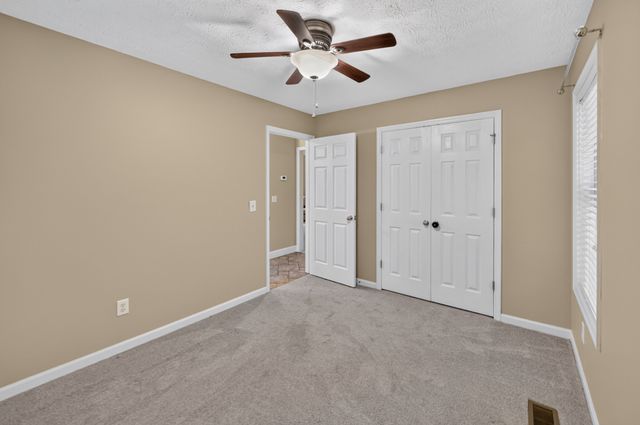 502 Highland Dr, White House, TN 37188