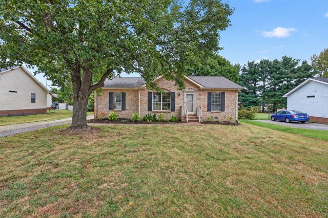 502 Highland Dr, White House, TN 37188
