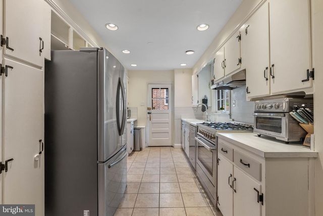 7054 SHERWOOD RD, Philadelphia, PA 19151