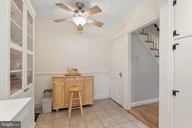 7054 SHERWOOD RD, Philadelphia, PA 19151