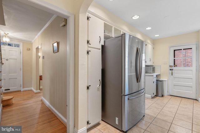 7054 SHERWOOD RD, Philadelphia, PA 19151