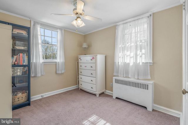 7054 SHERWOOD RD, Philadelphia, PA 19151