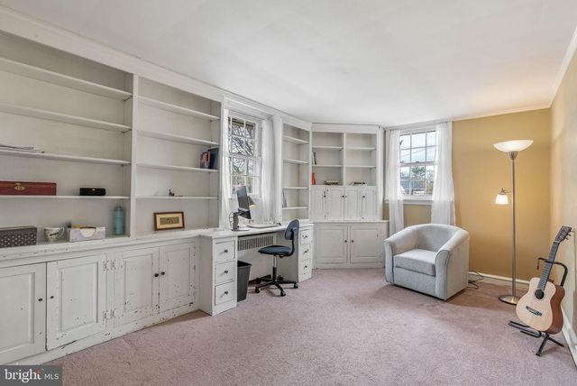 7054 SHERWOOD RD, Philadelphia, PA 19151