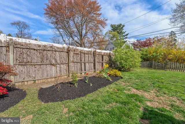 7054 SHERWOOD RD, Philadelphia, PA 19151