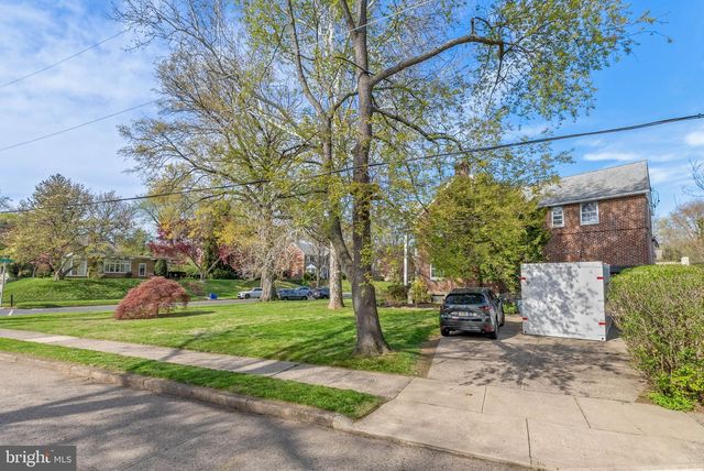 7054 SHERWOOD RD, Philadelphia, PA 19151