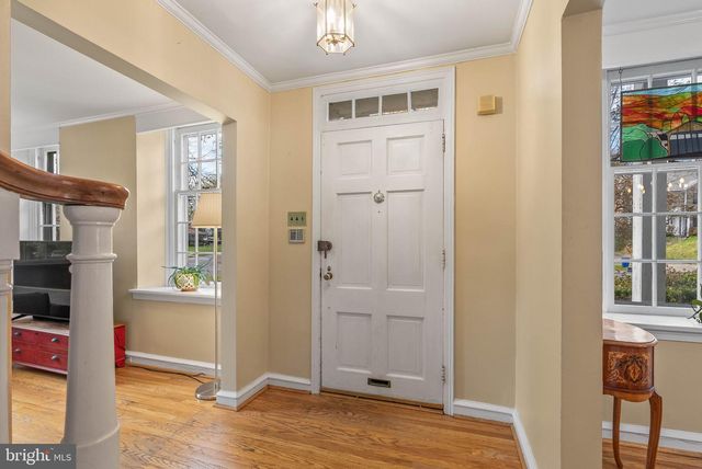 7054 SHERWOOD RD, Philadelphia, PA 19151