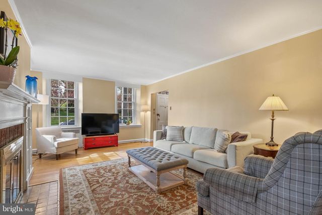 7054 SHERWOOD RD, Philadelphia, PA 19151