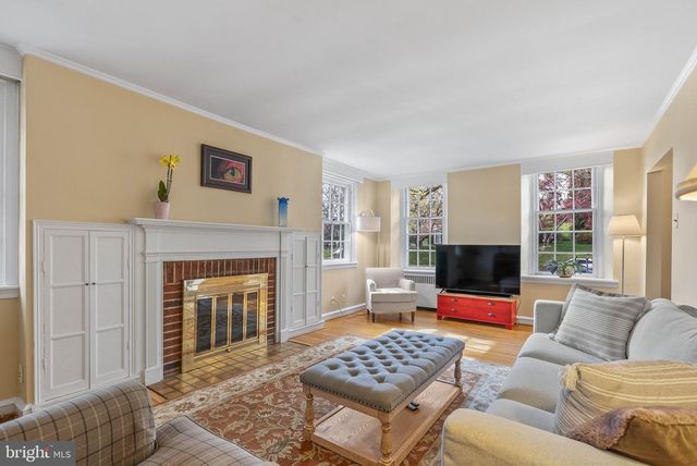 7054 SHERWOOD RD, Philadelphia, PA 19151