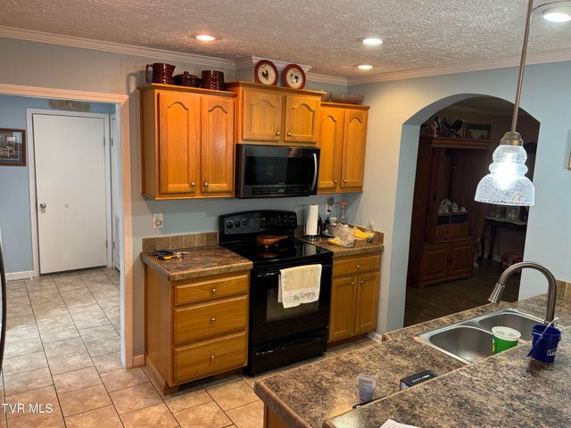5284 Manville Road, Gate City, VA 24251