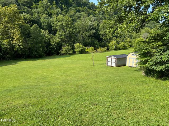 5284 Manville Road, Gate City, VA 24251