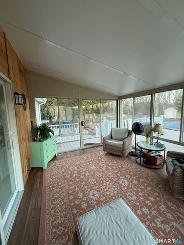 13 Devonshire Drive, Waterford, CT 06385