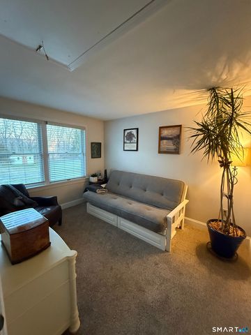 13 Devonshire Drive, Waterford, CT 06385