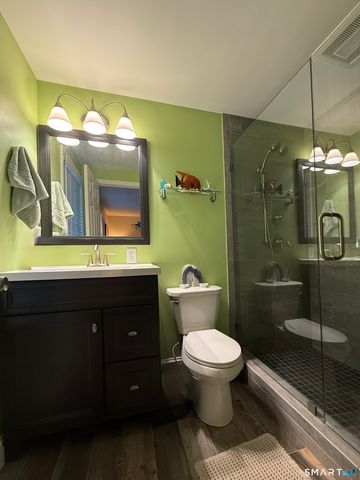 13 Devonshire Drive, Waterford, CT 06385