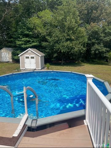 13 Devonshire Drive, Waterford, CT 06385