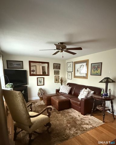 13 Devonshire Drive, Waterford, CT 06385