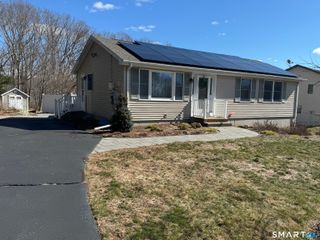 13 Devonshire Drive, Waterford, CT 06385