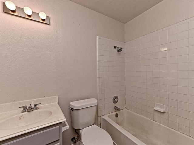 14700 Menifee ST, Austin, TX 78725